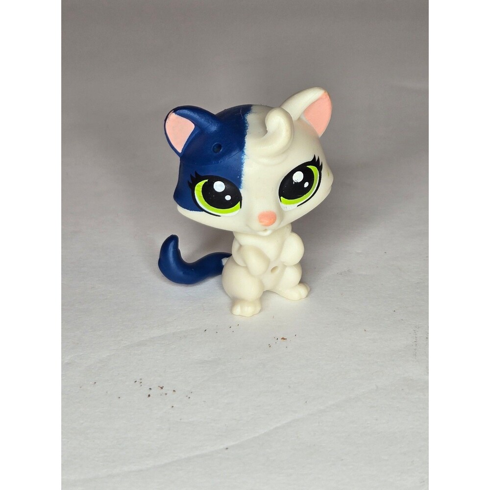 Littlest Pet Shop #40 Honeybelle Catley White and Blue